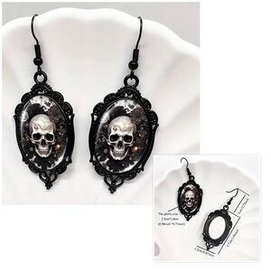 BLACK LACE SKULL EARRING